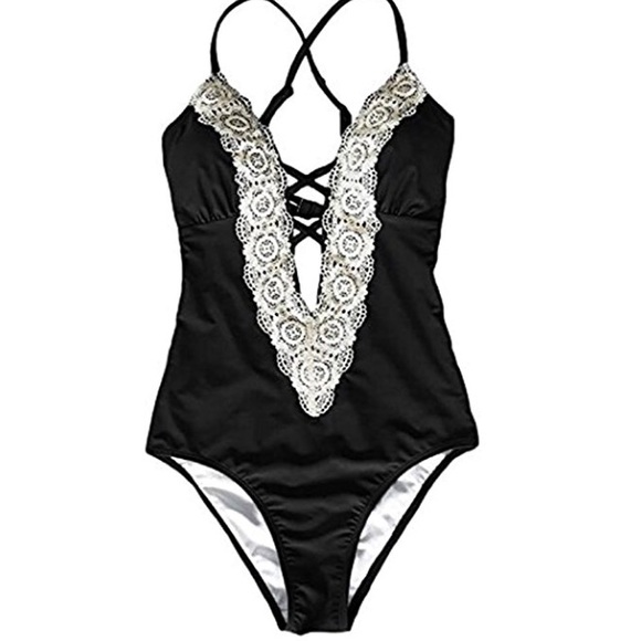 Last one!! Deep V Neck Floral Lace Monokini - Picture 2 of 3